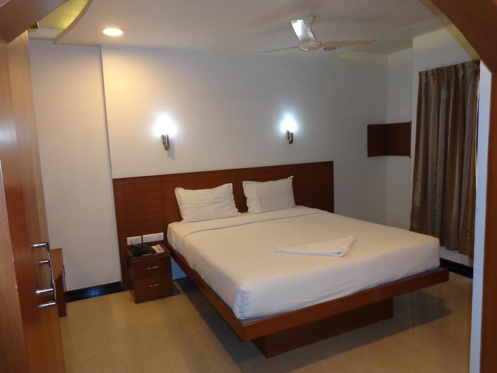 Sanu International Hotel Namakkal Phòng bức ảnh