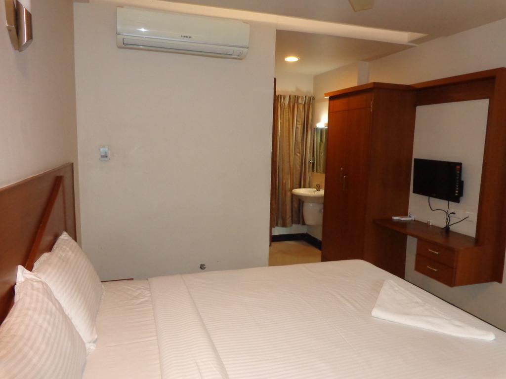 Sanu International Hotel Namakkal Phòng bức ảnh